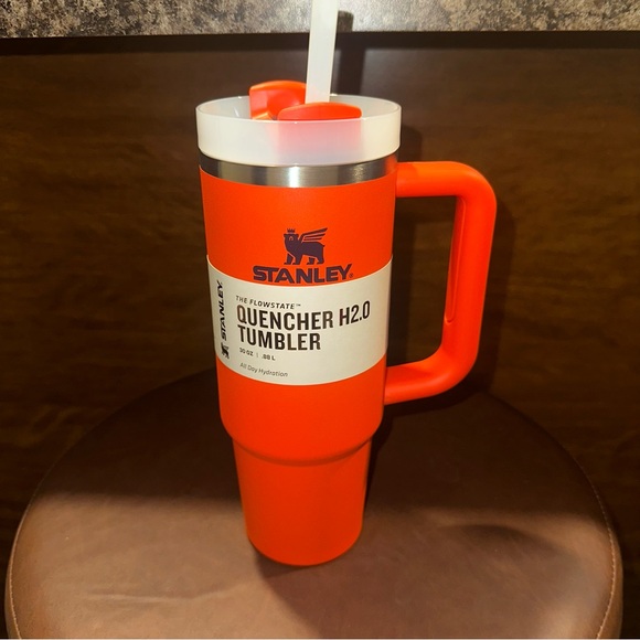 NEW Stanley Quencher H2.0 FlowState Tumbler 30oz Hydration Tigerlilly Plum - Picture 4 of 11
